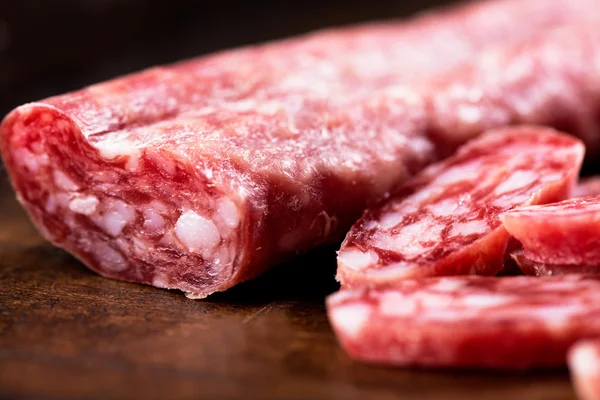 Gesneden Spaanse salami — Stockfoto