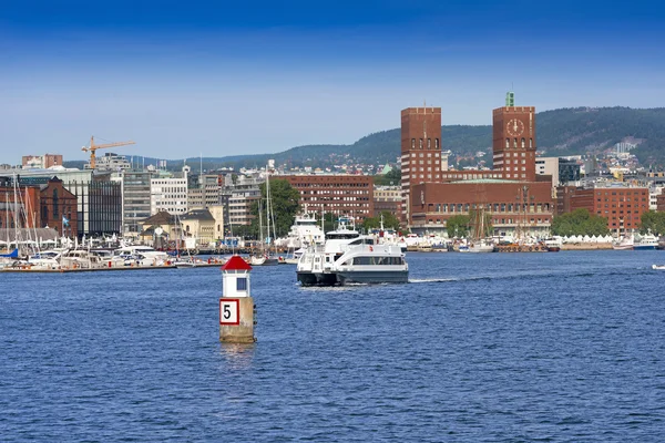 Oslo Radhuset görünümünü — Stok fotoğraf