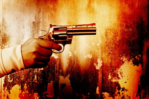 Killer con pistola, Colore sguardo drammatico — Foto Stock