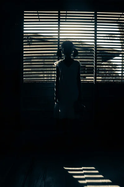 Ghost girl hiding from the dark — Stock Photo, Image