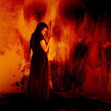 Kadın bir balta, korku arka planı Cadılar Bayramı kavramı ve film poster proje için taşıma