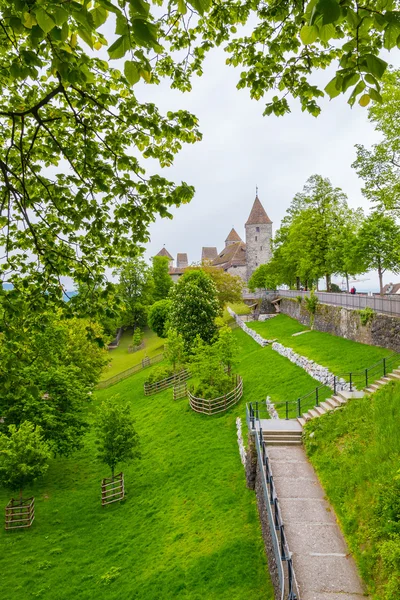 View of Rapperswil Castle and courtyard. Rapperswil, Switzerland — Stock Photo, Image