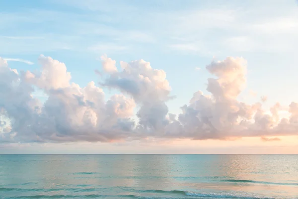 Pôr do sol no Oceano Atlântico — Fotografia de Stock