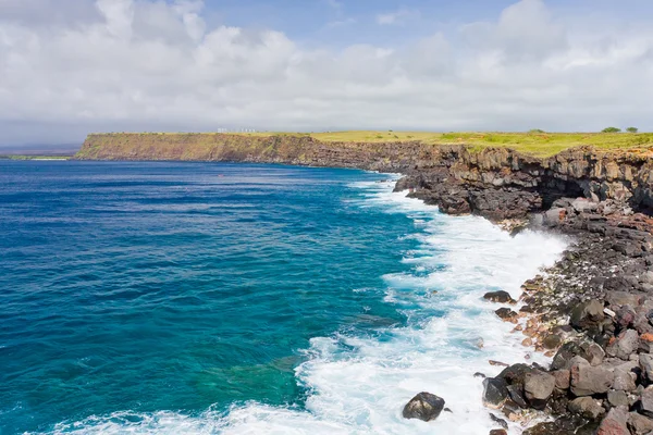 Linea costiera rocciosa di Big Island, Hawaii . — Foto Stock