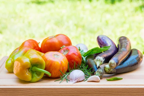 Różne warzywa świeże — Zdjęcie stockowe