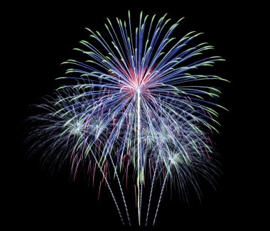 Havai fişekler siyah arkaplanda izole edildi