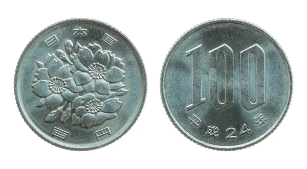 100 日元硬币上孤立的白色带剪切路径 — 图库照片