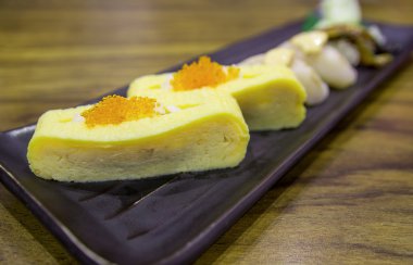 yumurta suşi Japon yemekleri