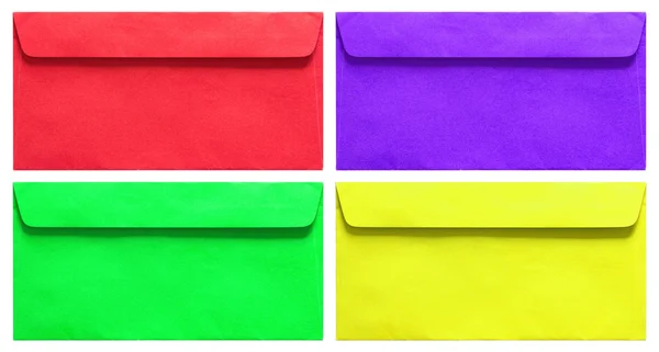 Conjunto de envelope colorido isolado no branco com caminho de recorte — Fotografia de Stock