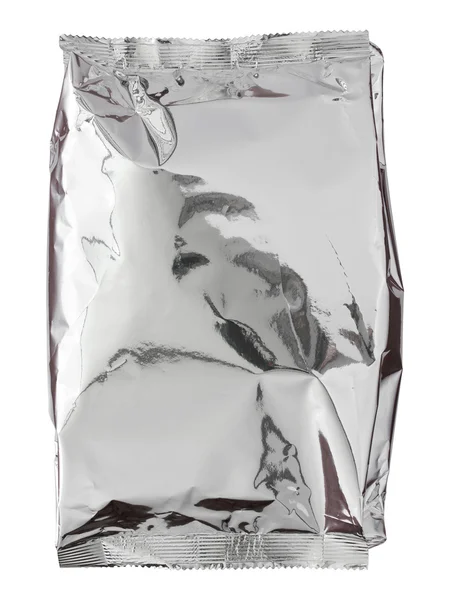 Saco de embalagem de folha isolado no branco com caminho de recorte — Fotografia de Stock