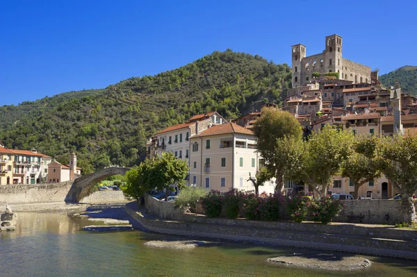 Piękne miasteczko dolceacqua, w pobliżu sanremo, liguria, ja — Zdjęcie stockowe