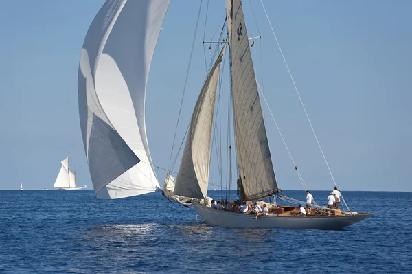 Antica barca a vela durante una regata al Panerai Classic Yac — Foto Stock