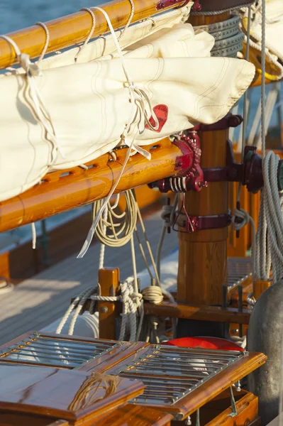 Antica barca a vela durante una regata al Panerai Classic Yac — Foto Stock