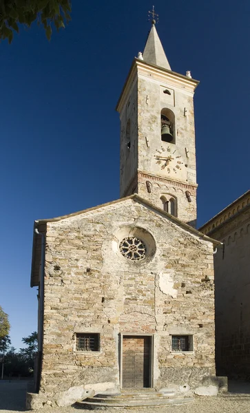 Dolcedo, ein schönes Dorf in der Nähe von Imperia — Stockfoto