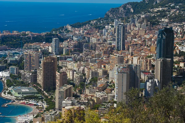 La roca la ciudad de principaute de monaco y de monte carlo en th — Foto de Stock