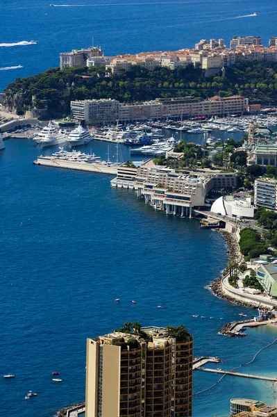 La roca la ciudad de principaute de monaco y de monte carlo en th — Foto de Stock