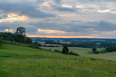 Çek Cumhuriyeti bölgesinin güzel yeşil manzarası Vysocina