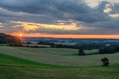 Çek Cumhuriyeti bölgesinin güzel yeşil manzarası Vysocina