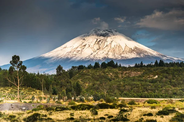 Vielfältige Zentrale Landschaft Mit Bergen Von Tälern Und Schluchten Südamerika — Stockfoto