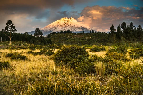 Diverso Paisaje Central Con Montañas Valles Cañones América Del Sur — Foto de Stock