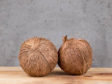 Fındık ve kabukları.