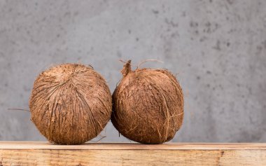 Fındık ve kabukları.