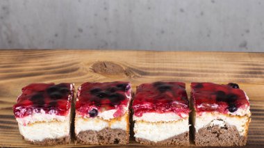 desery z owocamimeyve Lor Tatlısı