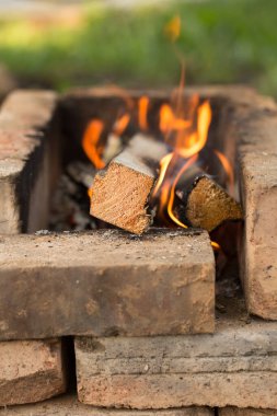 Ocağın ateşi, konfor ve sıcaklık en kesin sessizlikte.