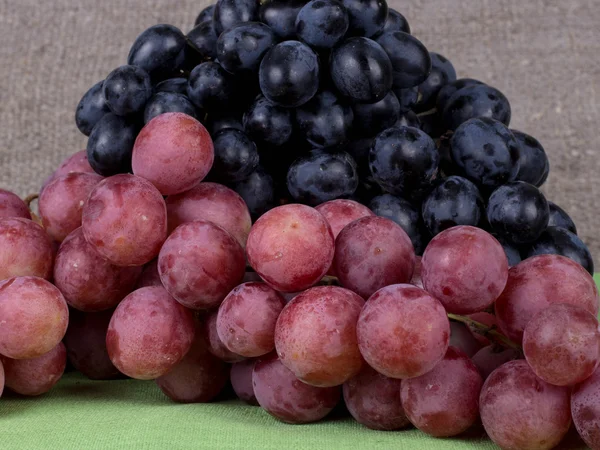 Uvas dulces y jugosas . — Foto de Stock