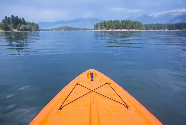 Kayaking Point of view of a Beautiful Mountain Lake — Stock Photo, Image