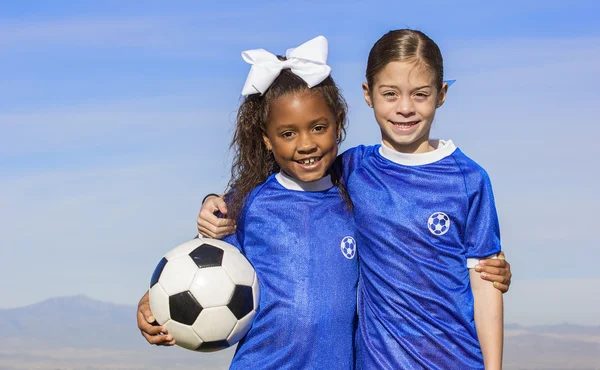 Diverse young girl soccer players — Stock Photo, Image