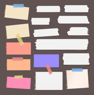 Renkli çizgili boş Not yırtık kağıt, yapışkan, Yapışkan bantlar kahverengi duvarda sıkışmış