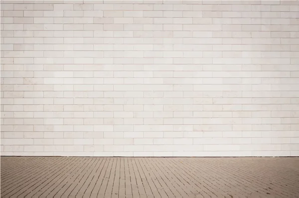 通路と光の茶色のレンガの壁のテクスチャ. — ストックベクタ