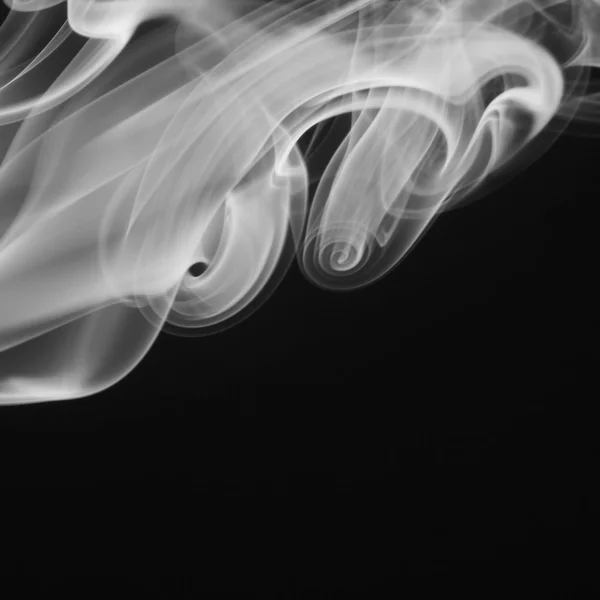 Streszczenie białego, szarego dymu na czarnym tle — Zdjęcie stockowe