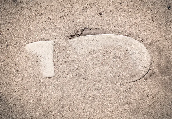 Podeszwa buta na piasku, podróż symbol, wycieczka, podróż — Zdjęcie stockowe