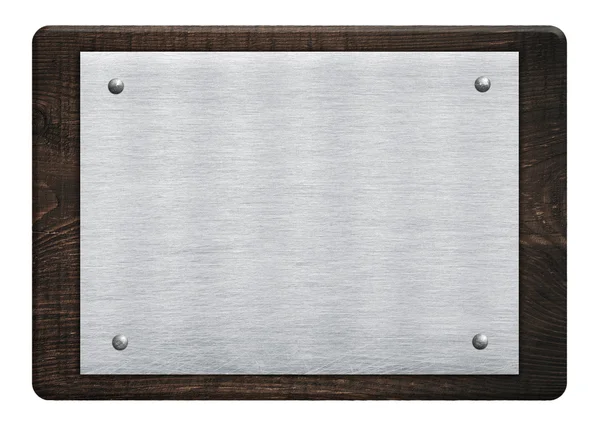 Composition de plaque métallique en aluminium, plaque signalétique en bois, planche suspendue au mur blanc — Photo