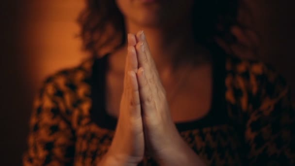 Hand gestures. Woman praying to god. — Stock Video