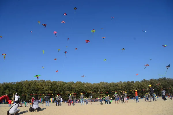 Participant Flying Colorful Kites Kite Festival Event Coxs Bazar Beach — Stock Photo, Image