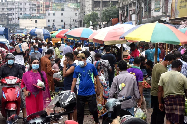 Lidé Shromažďují Trhu Zeleninou Aby Rozloučili Svými Potřebami Poté Bangladéšské — Stock fotografie