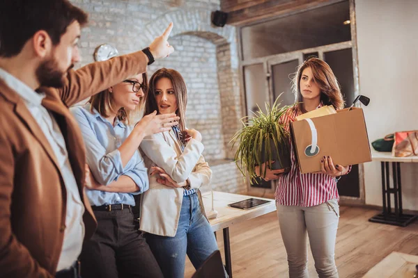 Mujer Negocios Que Lleva Empacando Todas Sus Pertenencias Personales Archivos —  Fotos de Stock