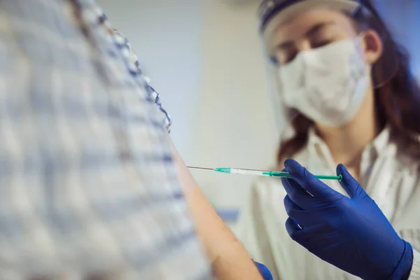 Female Doctor Nurse Giving Shot Vaccine Patient Shoulder Vaccination Prevention — Stock Photo, Image