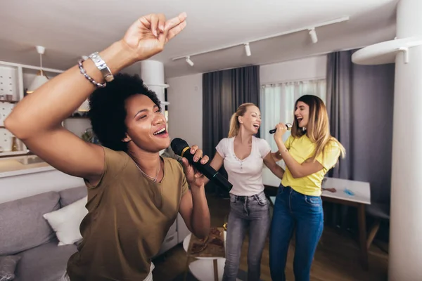 Group Young Women Spend Free Time Karaoke Sing Have Fun — Stock Photo, Image