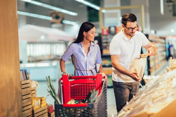 Couple Bying Products Zero Waste Shop — Stock Photo, Image