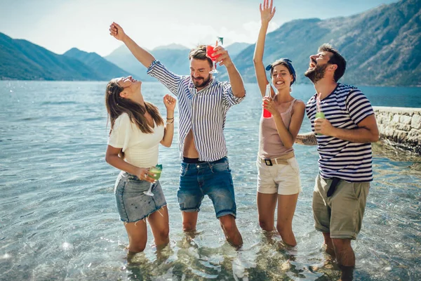 Mensen Vieren Strandfeest Zomervakantie Concept — Stockfoto