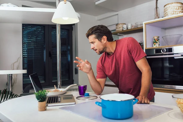 Ovlivňovač Sociálních Médií Food Blogger Vytváří Obsah — Stock fotografie