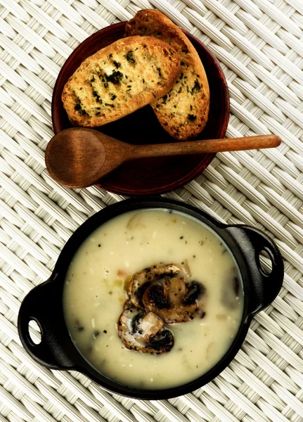 Soupe à la crème aux champignons — Photo