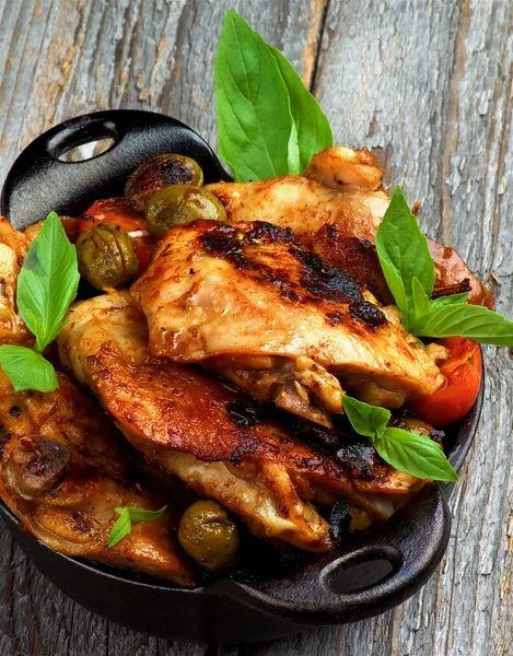 Roasted Chicken with Olives — Stock Photo, Image