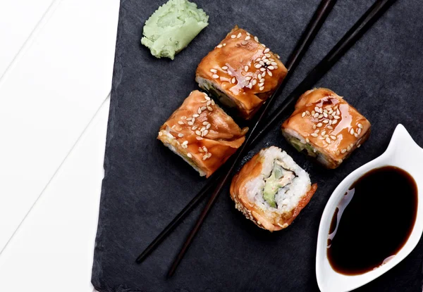 Rökt ål sushi — Stockfoto