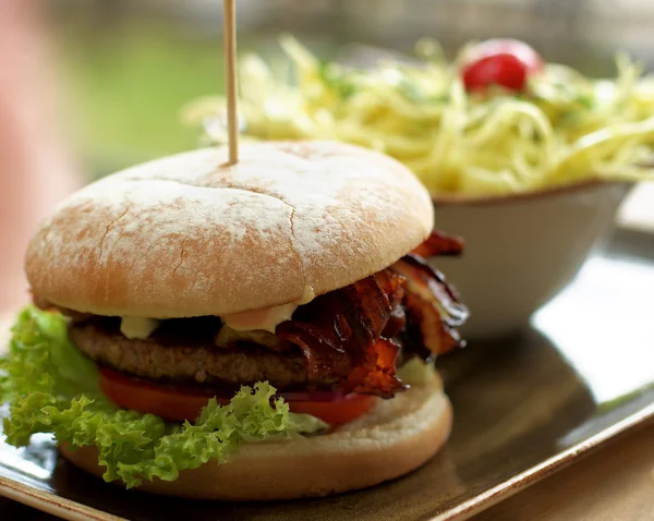 Burger and Coleslaw Salad — Stock Photo, Image