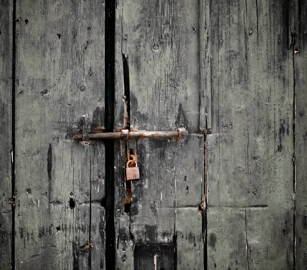 Old Grey Cracked Wooden Door Rusty Barn Lock Closeup Outdoors Royalty Free Stock Photos